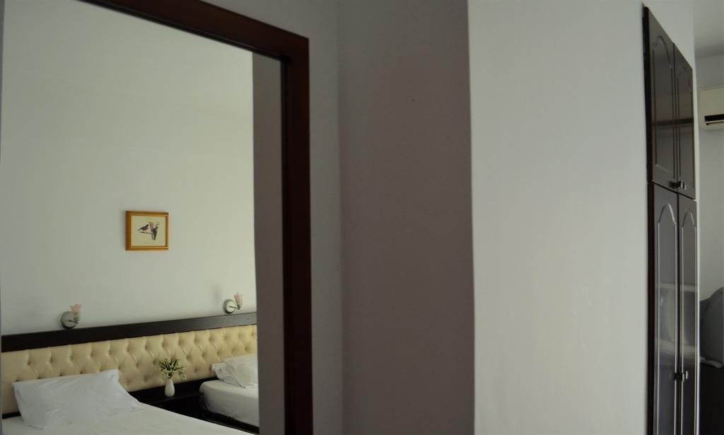 Jb Hotel Σαράντα Εξωτερικό φωτογραφία