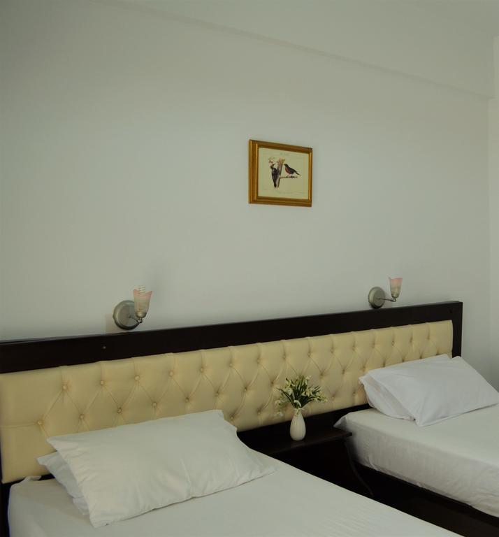 Jb Hotel Σαράντα Εξωτερικό φωτογραφία