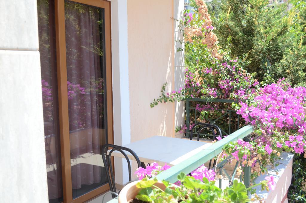 Jb Hotel Σαράντα Εξωτερικό φωτογραφία