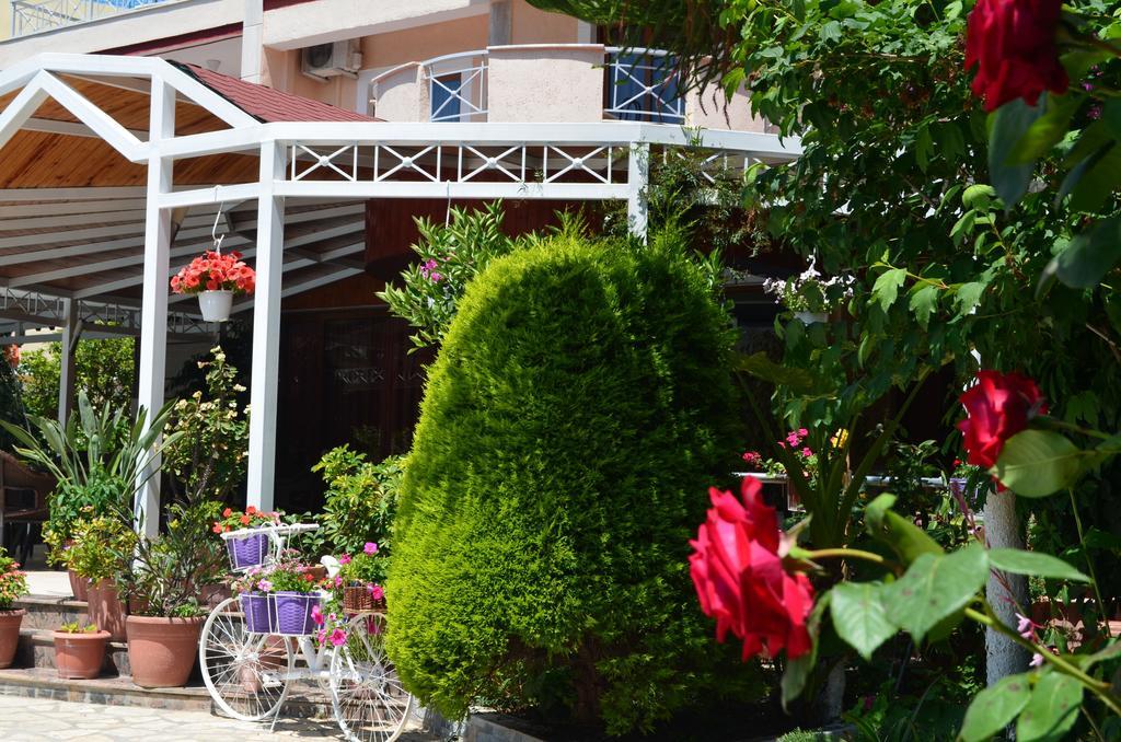 Jb Hotel Σαράντα Εξωτερικό φωτογραφία