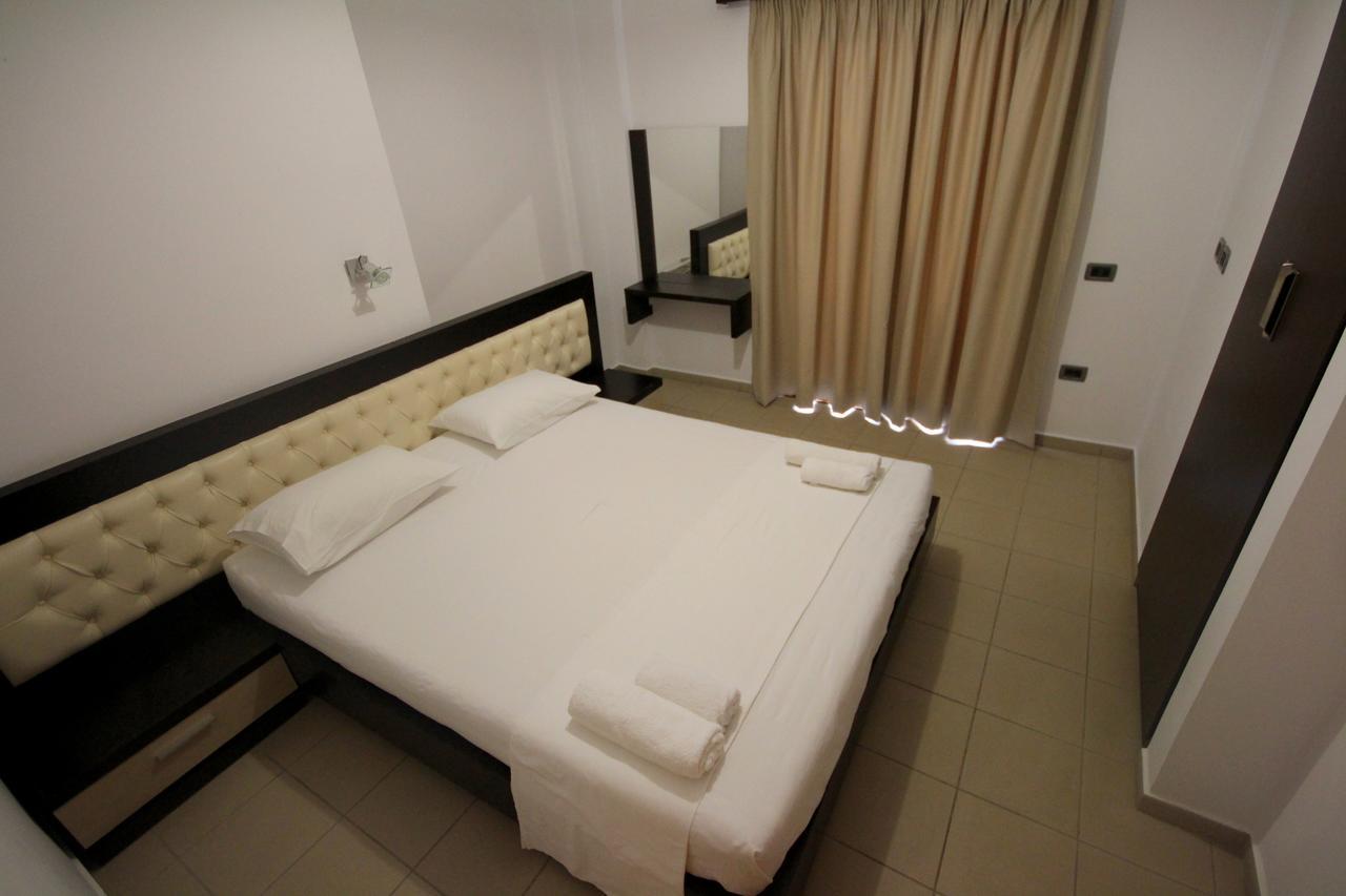 Jb Hotel Σαράντα Εξωτερικό φωτογραφία