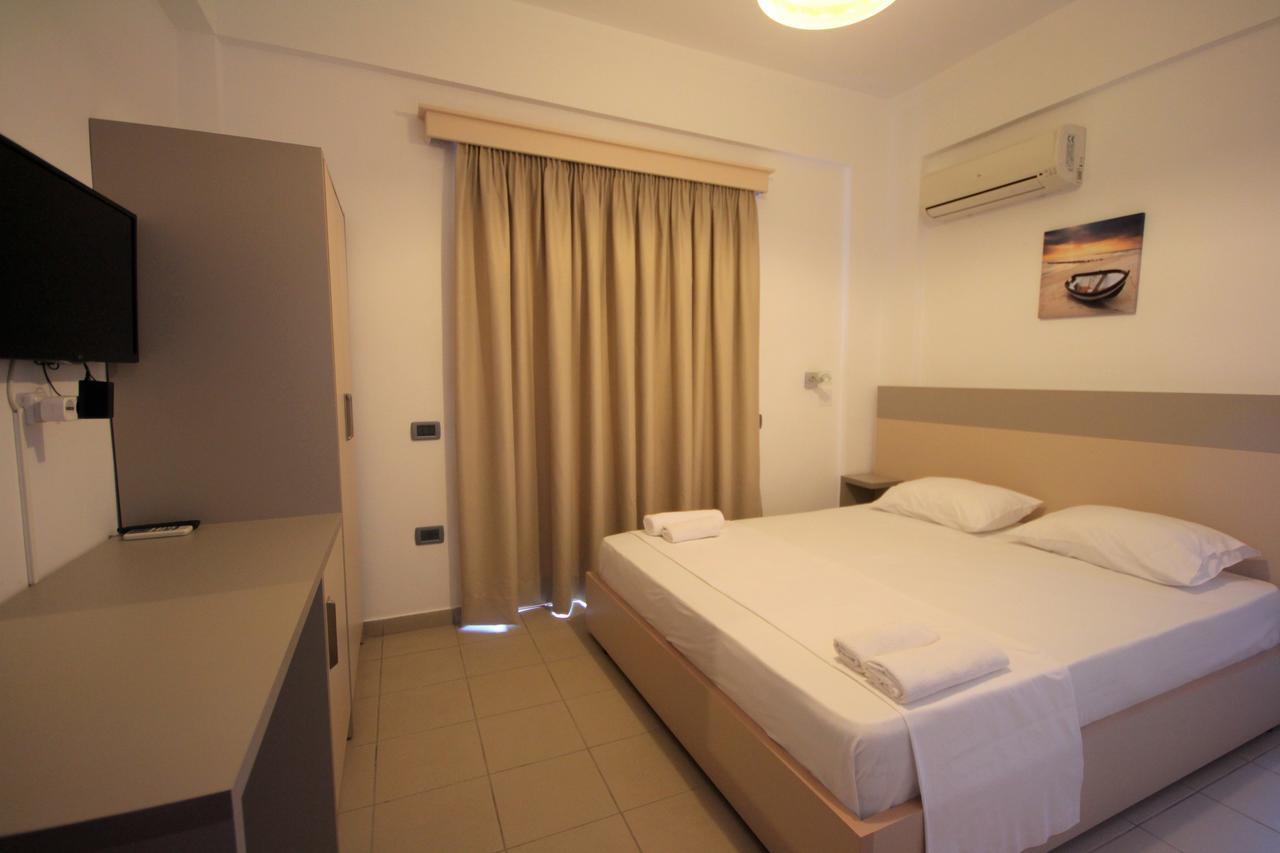 Jb Hotel Σαράντα Εξωτερικό φωτογραφία