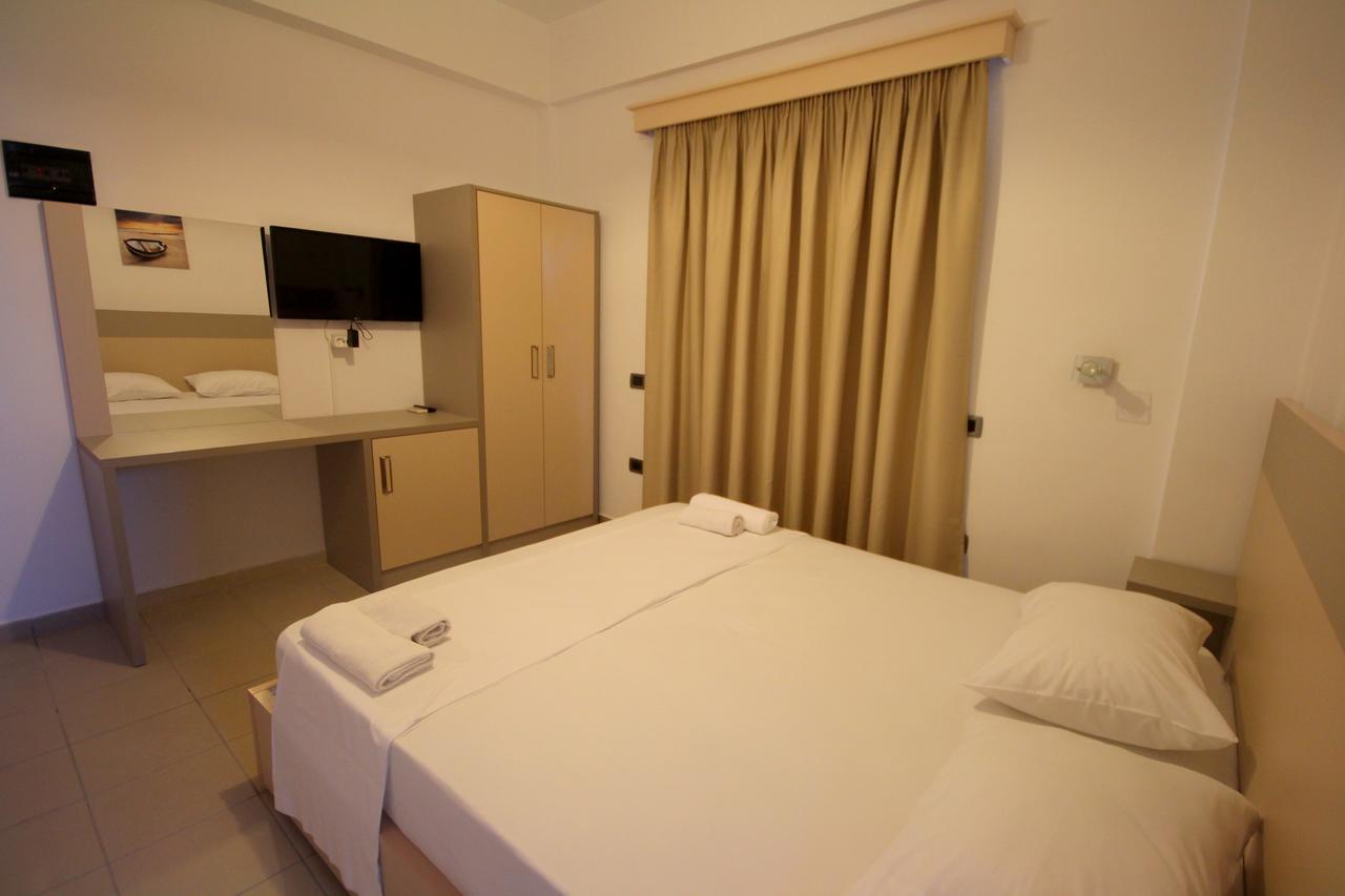 Jb Hotel Σαράντα Εξωτερικό φωτογραφία