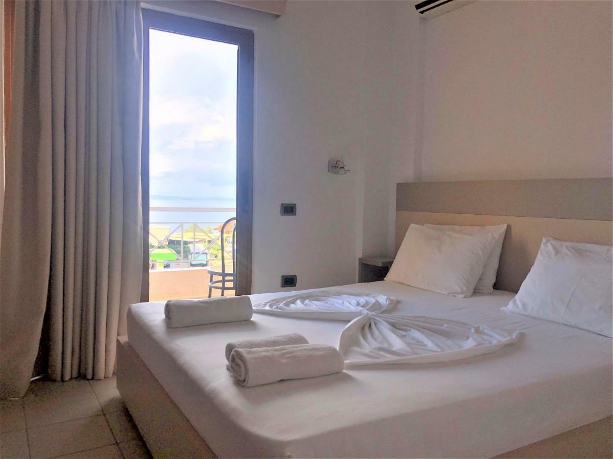 Jb Hotel Σαράντα Εξωτερικό φωτογραφία
